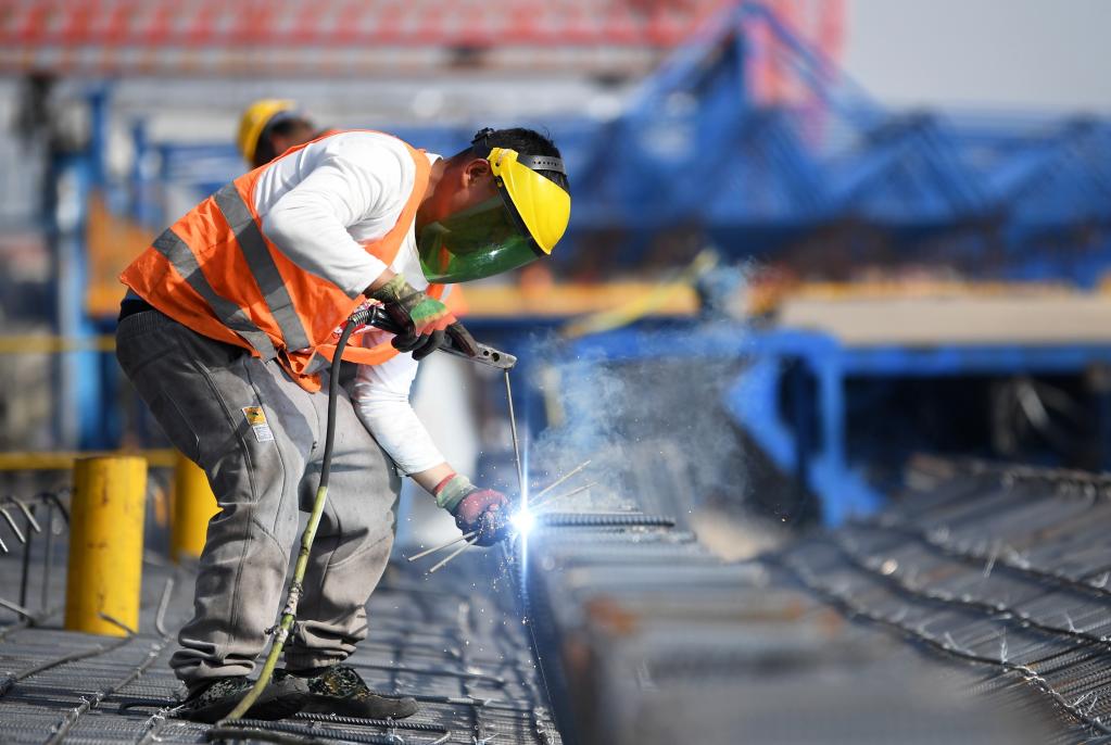 高铁建设的春日新图景丨新华每日播报特刊